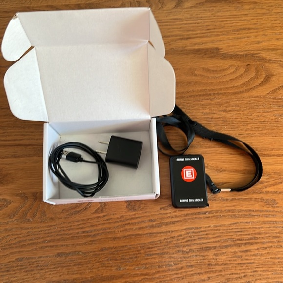 FastHelp™ Medical Alert Device 4G - NO Monthly FEES - Picture 5 of 9